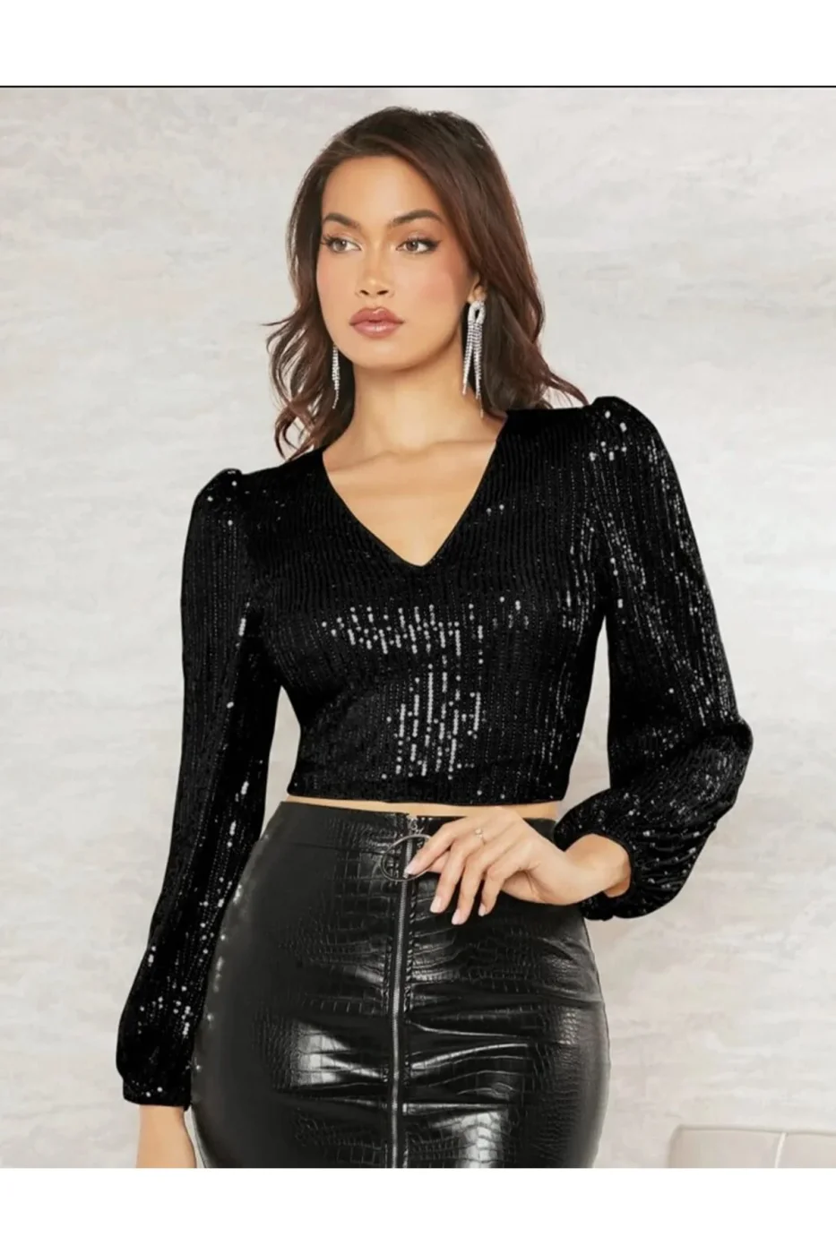 KADIN SİYAH PAYET GENİŞ KOL CROP TOP